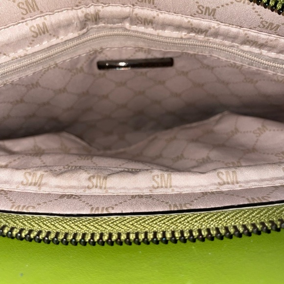 Steve Madden Bevelyn Satchel Handbag Crossbody Tote Green with AirPod Case - Picture 7 of 10